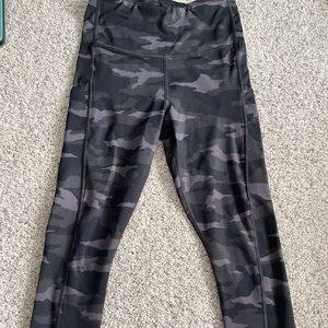 Athleta Ultimate Stash 7/8 tights